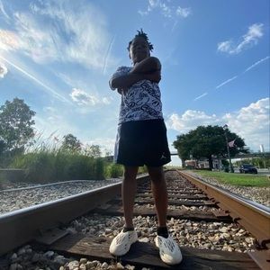 Meet your Posher, Dee